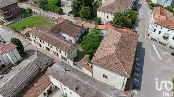 casa indipendente in vendita a Crespino
