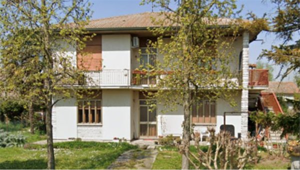 casa indipendente in vendita a Crespino