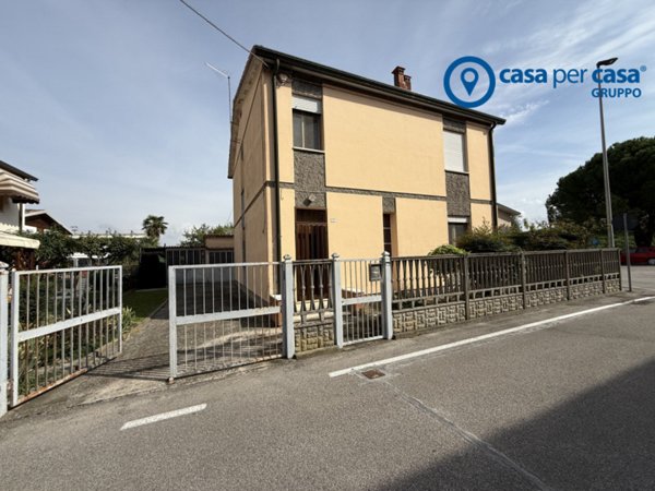 casa indipendente in vendita a Crespino