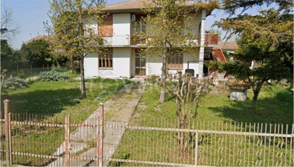 casa indipendente in vendita a Crespino