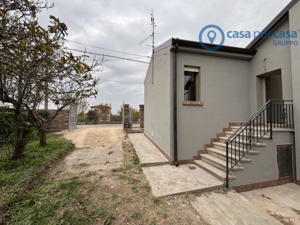 casa indipendente in vendita a Crespino