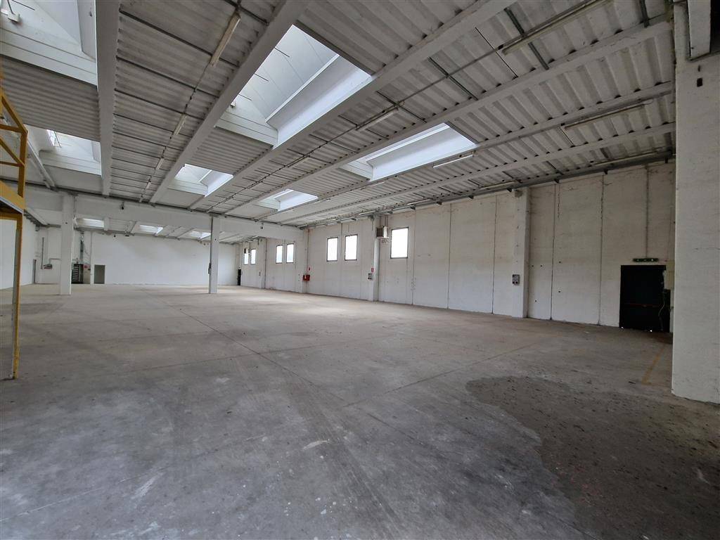 locale commerciale in vendita a Crespino