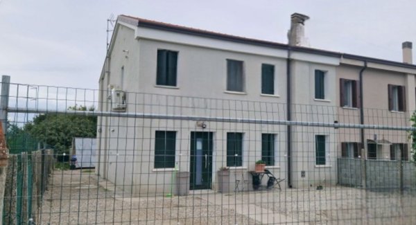 casa indipendente in vendita a Crespino