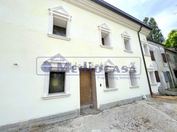 casa indipendente in vendita a Crespino