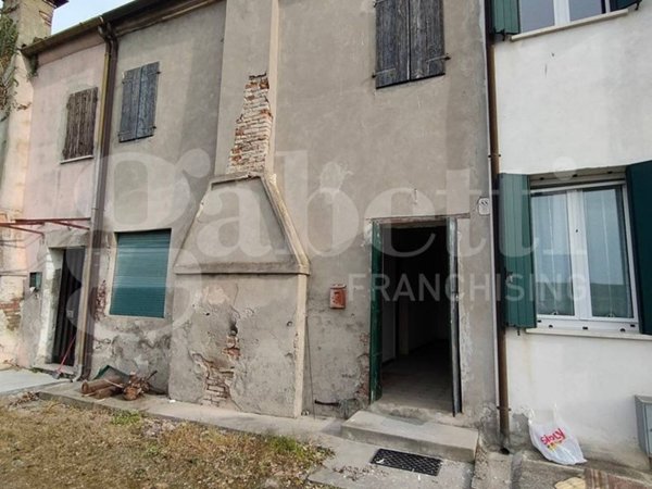 casa indipendente in vendita a Crespino