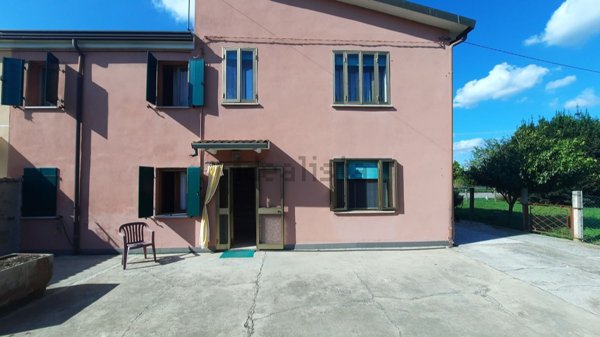 casa indipendente in vendita a Crespino in zona San Cassiano