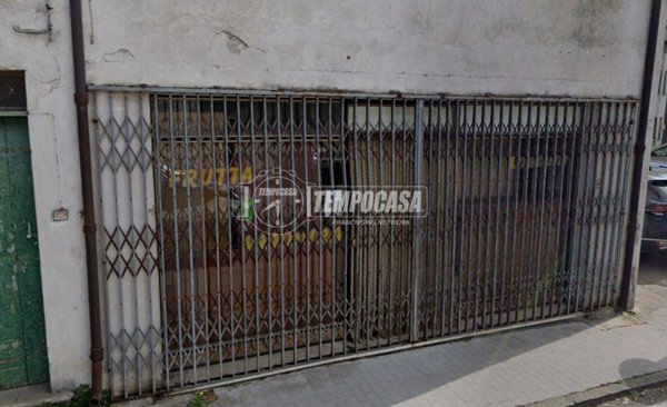 negozio in vendita a Crespino in zona Passetto