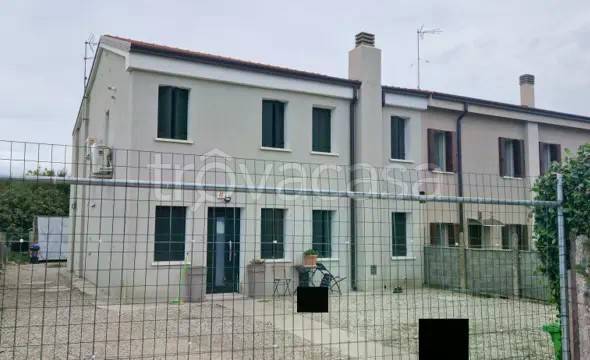 appartamento in vendita a Crespino in zona Passodoppio