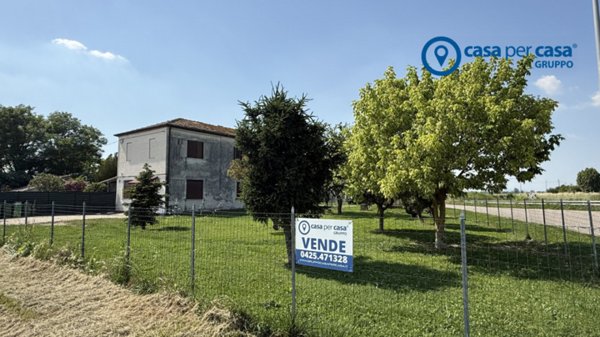 casa indipendente in vendita a Crespino in zona Arginello