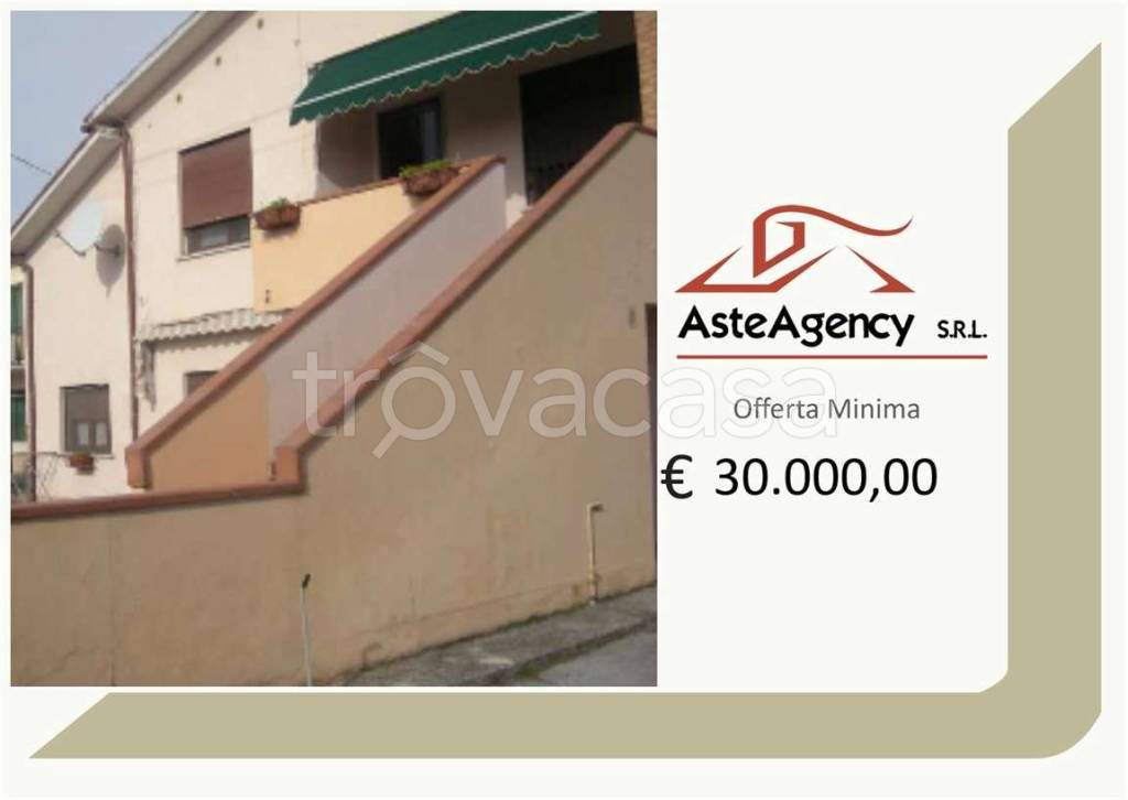 appartamento in vendita a Crespino in zona Arginello