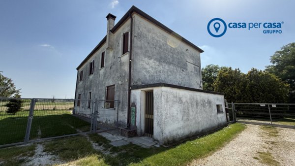 casa indipendente in vendita a Crespino in zona Arginello