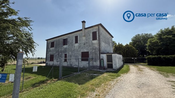 appartamento in vendita a Crespino in zona Arginello