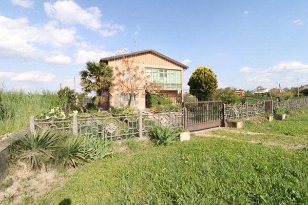 casa indipendente in vendita a Ficarolo