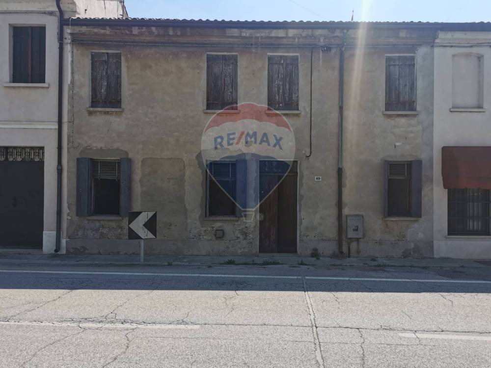 casa indipendente in vendita a Ficarolo
