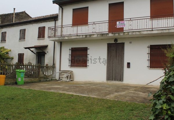 casa indipendente in vendita a Ficarolo