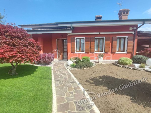 casa indipendente in vendita a Ficarolo