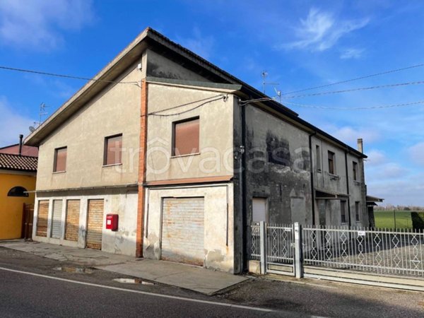 appartamento in vendita a Fiesso Umbertiano in zona Capitello