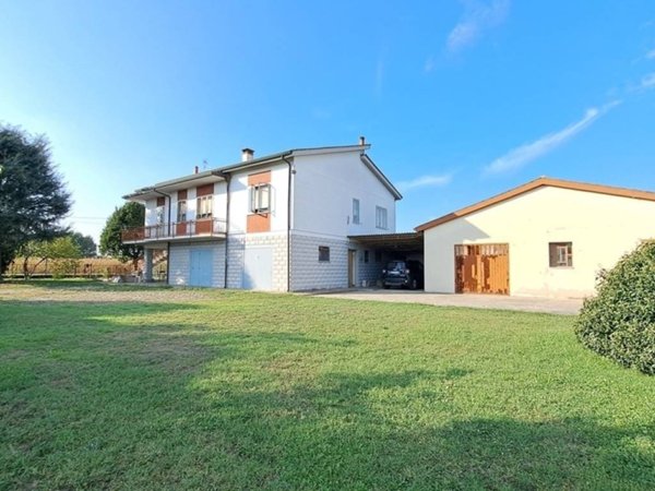casa indipendente in vendita a Fiesso Umbertiano