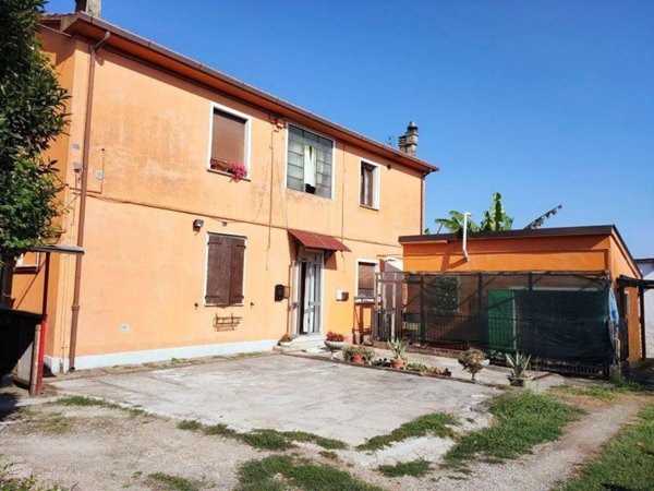 appartamento in vendita a Fiesso Umbertiano in zona Capitello