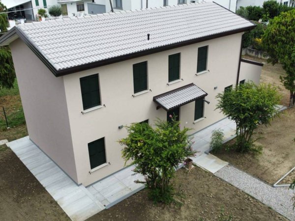 casa indipendente in vendita a Fiesso Umbertiano in zona Ospitaletto