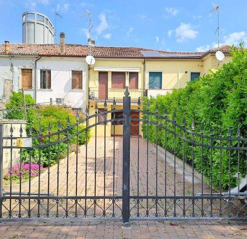 casa indipendente in vendita a Fiesso Umbertiano