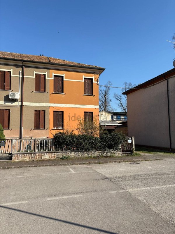 casa indipendente in vendita a Fiesso Umbertiano in zona Ospitaletto
