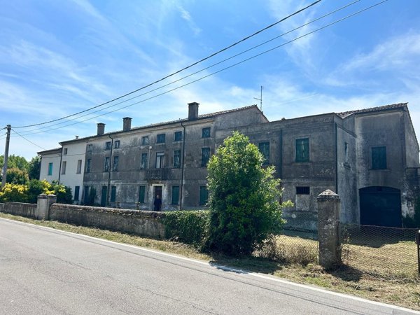casa indipendente in vendita a Fiesso Umbertiano in zona Ospitaletto