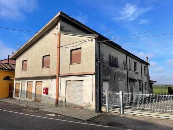 appartamento in vendita a Fiesso Umbertiano in zona Capitello