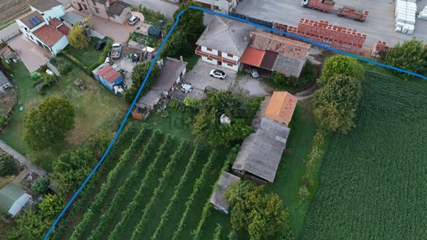 casa indipendente in vendita a Fiesso Umbertiano in zona Capitello