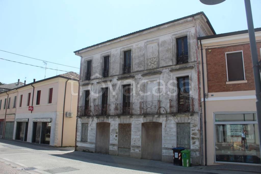 locale commerciale in vendita a Fiesso Umbertiano