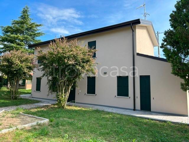 casa indipendente in vendita a Fiesso Umbertiano in zona Ospitaletto