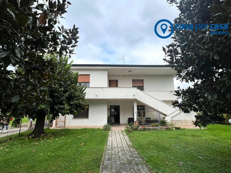 casa indipendente in vendita a Frassinelle Polesine