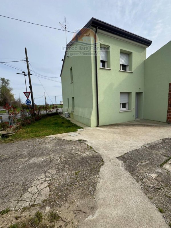 casa indipendente in vendita a Frassinelle Polesine