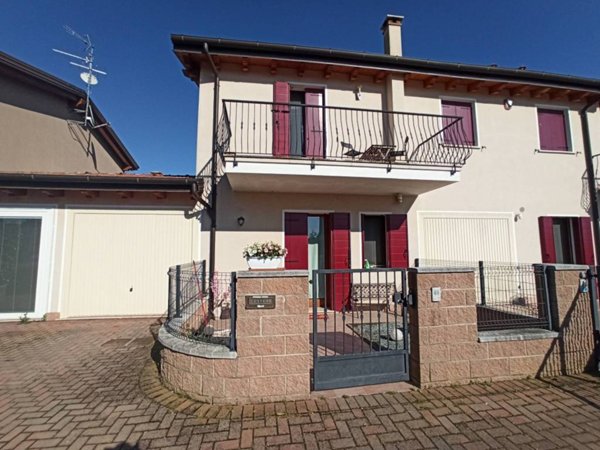 casa indipendente in vendita a Frassinelle Polesine