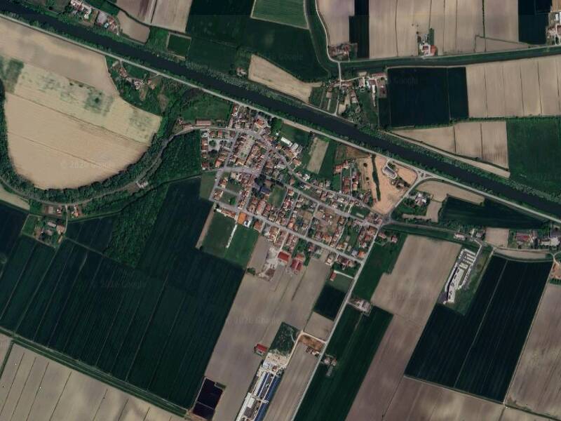 terreno edificabile in vendita a Frassinelle Polesine