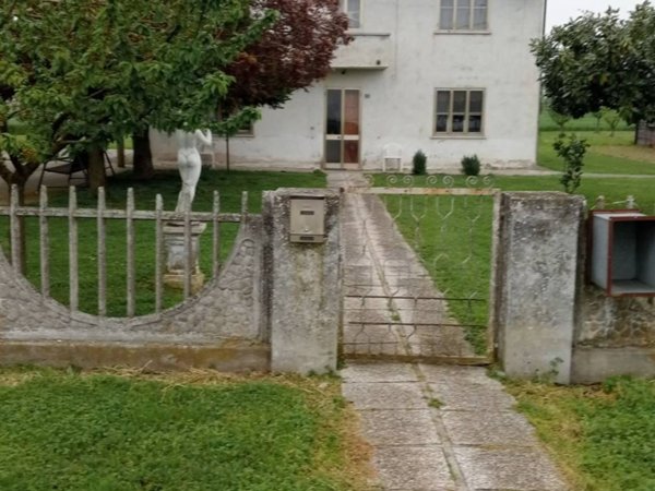 casa indipendente in vendita a Frassinelle Polesine