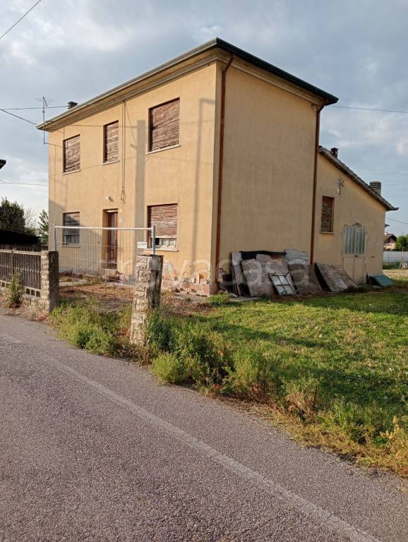casa indipendente in vendita a Frassinelle Polesine