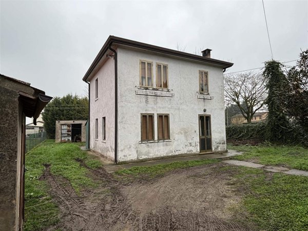 casa indipendente in vendita a Fratta Polesine