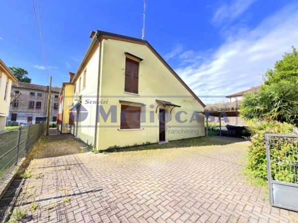 casa indipendente in vendita a Fratta Polesine