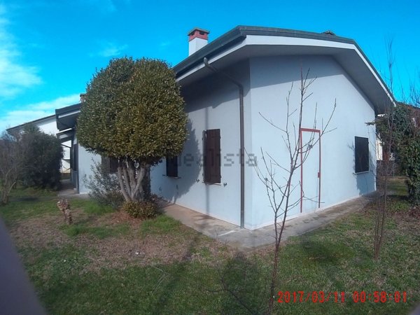 casa indipendente in vendita a Fratta Polesine