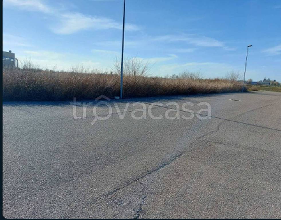terreno edificabile in vendita a Fratta Polesine