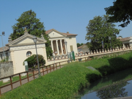 casa indipendente in vendita a Fratta Polesine