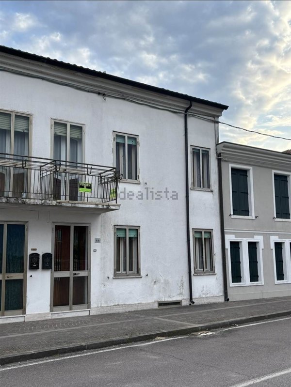 casa semindipendente in vendita a Fratta Polesine