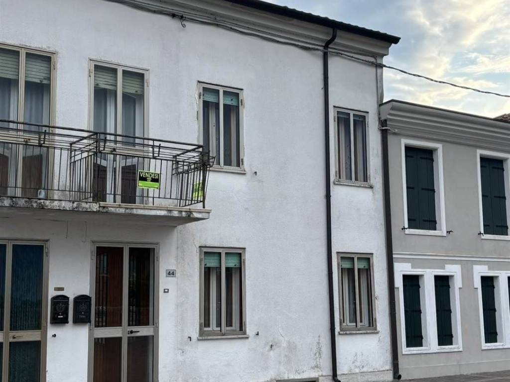casa indipendente in vendita a Fratta Polesine