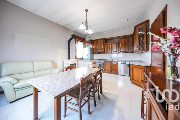 casa indipendente in vendita a Gaiba