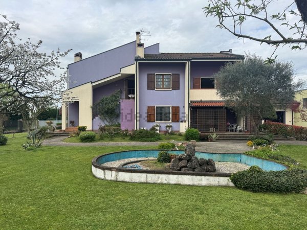 casa indipendente in vendita a Gaiba