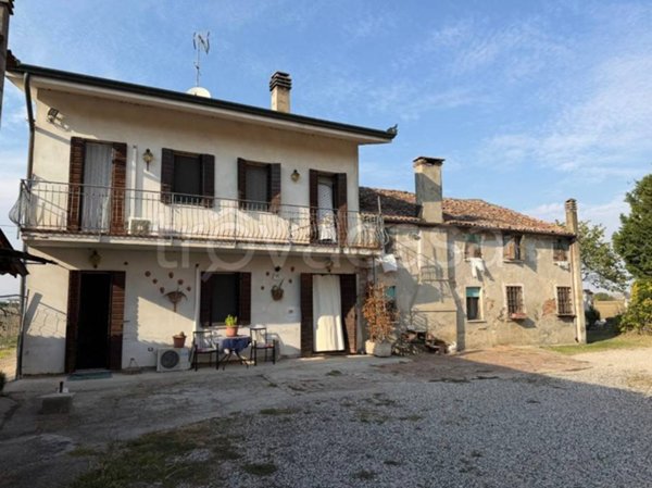casa indipendente in vendita a Gaiba