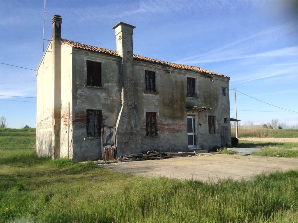 terreno agricolo in vendita a Gavello in zona Magnolina