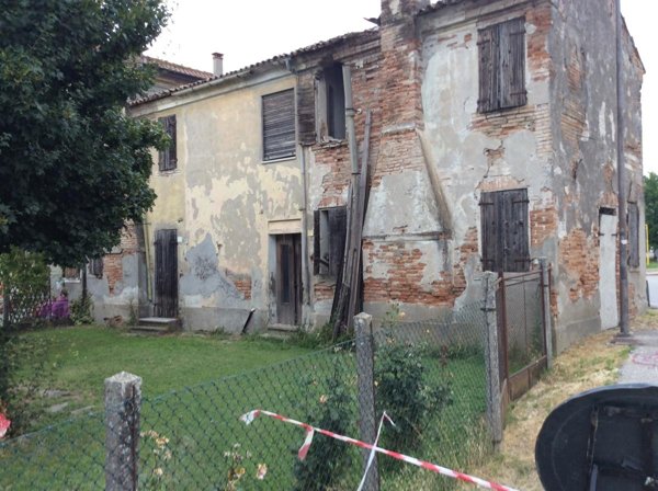 casa indipendente in vendita a Gavello