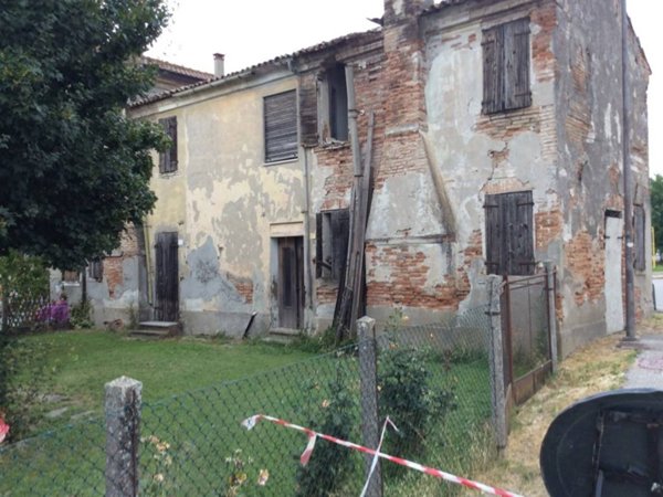 casa indipendente in vendita a Gavello